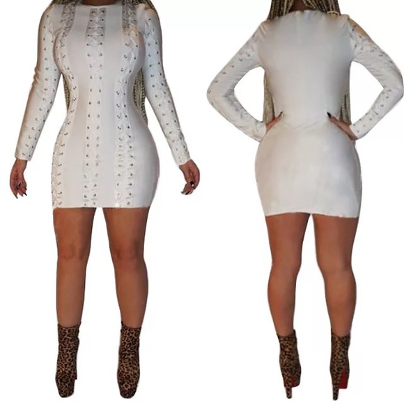 💎5/$25💎 Long Sleeve White Mini Dress - Picture 4 of 8